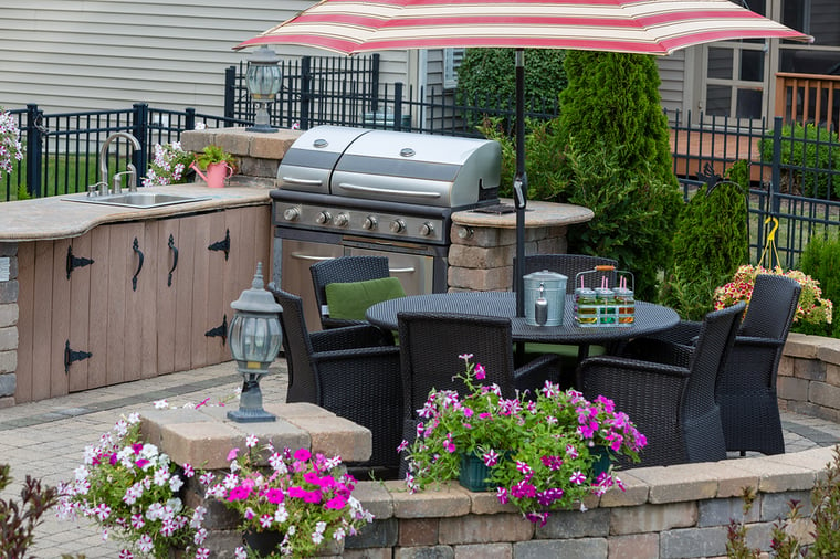 Maximize Your Outdoor Kitchen with These Tips